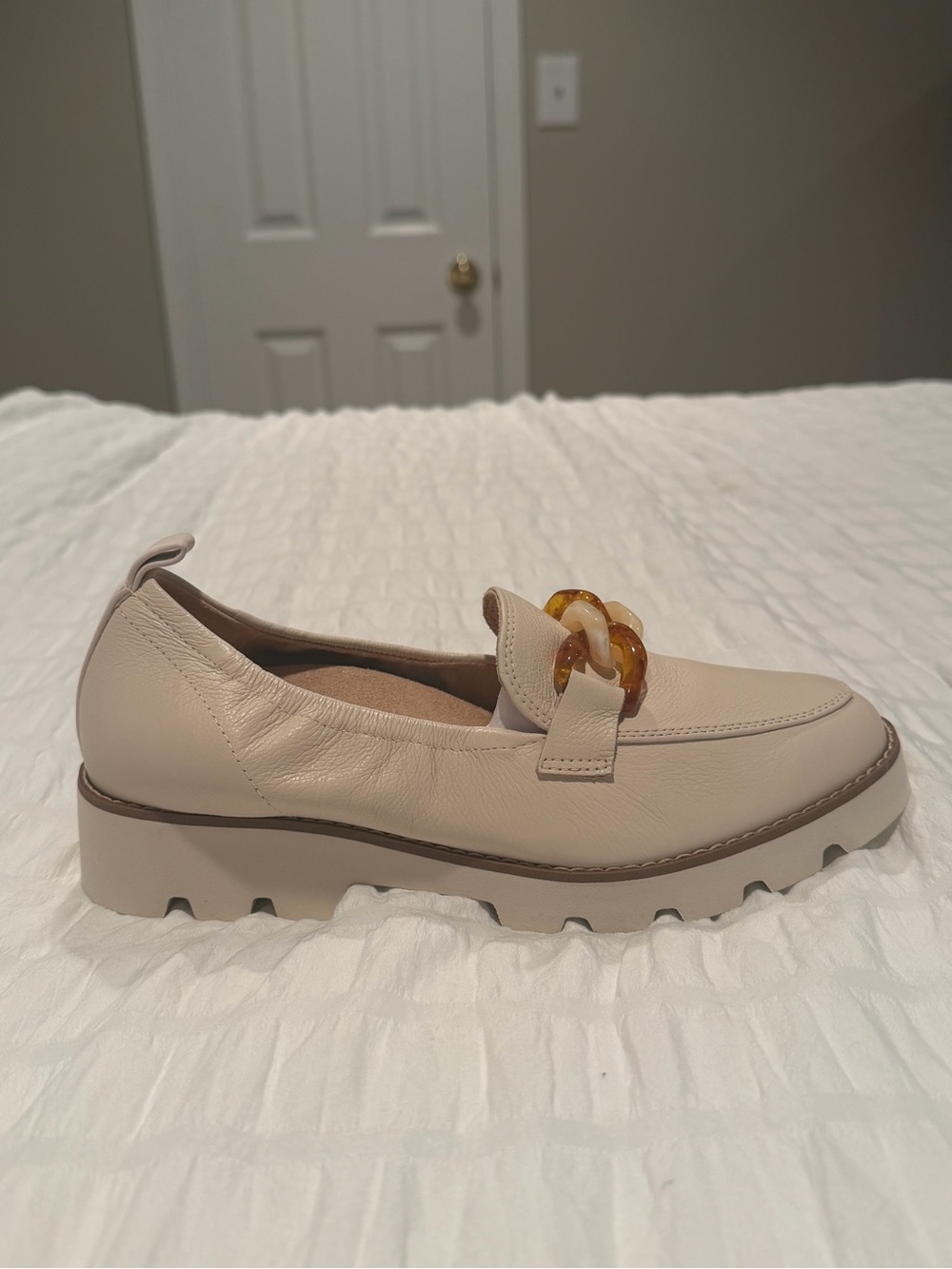 Vionic Cynthia Cream Leather Lug Sole Loafers Orthotic Comfort Shoes Size 7